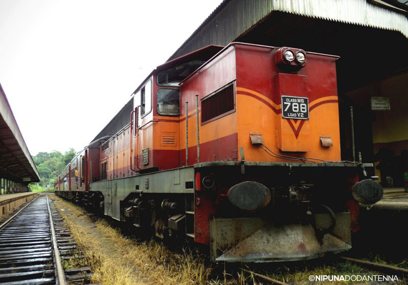 Locomotive Class M6 788 Pix by Nipuna Dodantenna